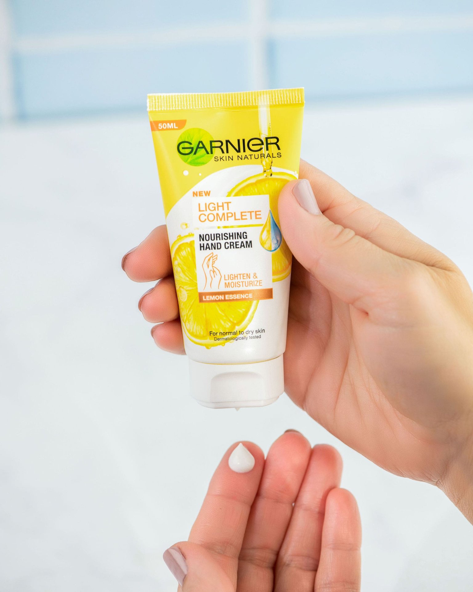 Garnier Light Complete Hand Cream